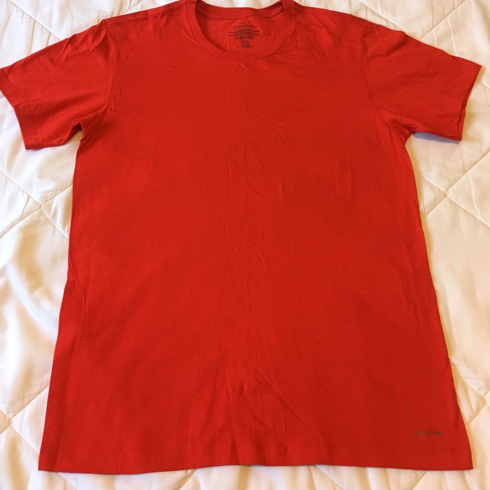 NWOT. CK 100% cotton firefighter red SS t-shirt.